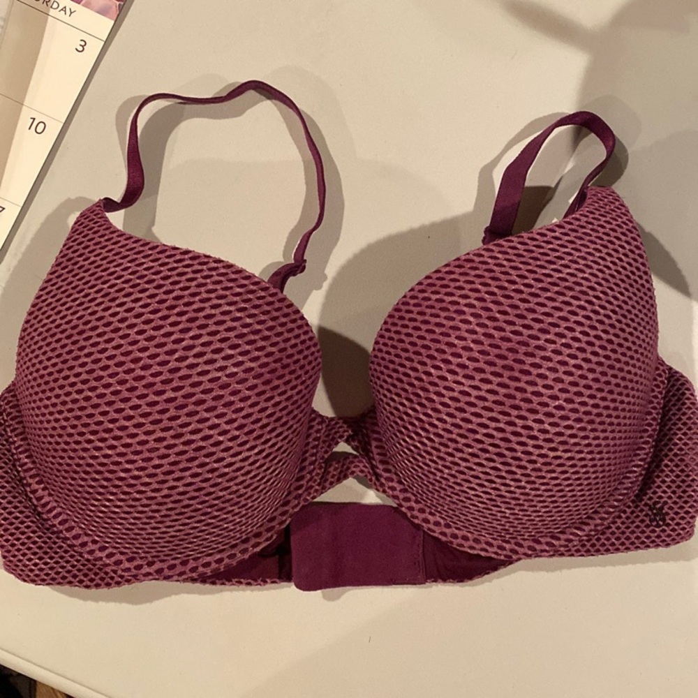Victoria’s Secret Perfect Shape T-shirt bra